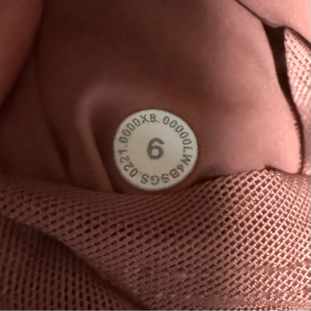 Lululemon // Always Effortless Jacket // Spiced Chai - Picture 5 of 5